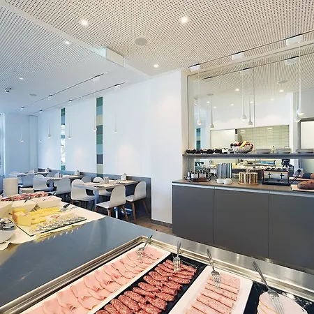 Hotel Am Bahnhof 3*