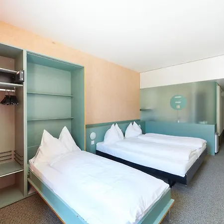 Hotel Am Bahnhof 3*