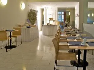 Otel Am Bahnhof 3*