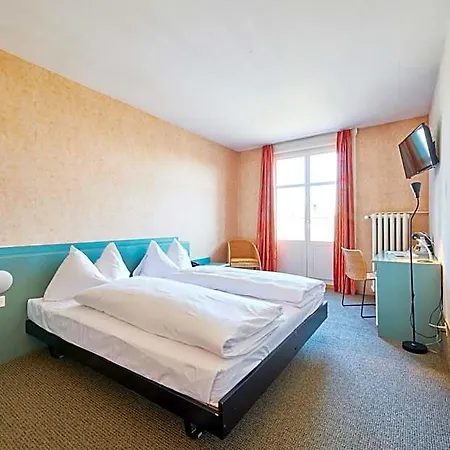 Hotel Am Bahnhof 3*