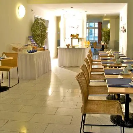 法斯滨班霍夫城市酒店 3* 伯尔尼