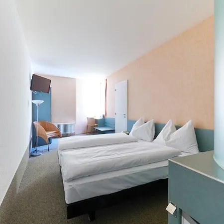 法斯滨班霍夫城市酒店 酒店